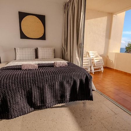Tenerife Lizards - Apartment In The First Line 칼라오살바헤 외부 사진